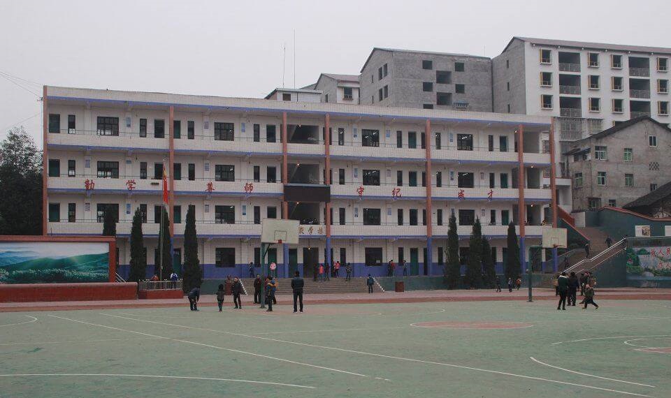 渠縣清溪中學(xué)地理位置在哪里？
