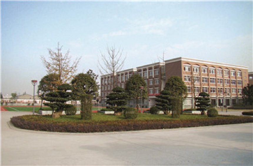 北大附中成都新津?yàn)槊鲗W(xué)校地址在哪里？