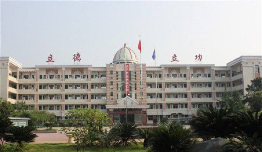資陽(yáng)中學(xué)環(huán)境好不好？