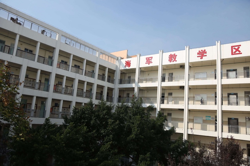 東汽八一中學(xué)宿舍、食堂環(huán)境怎么樣？