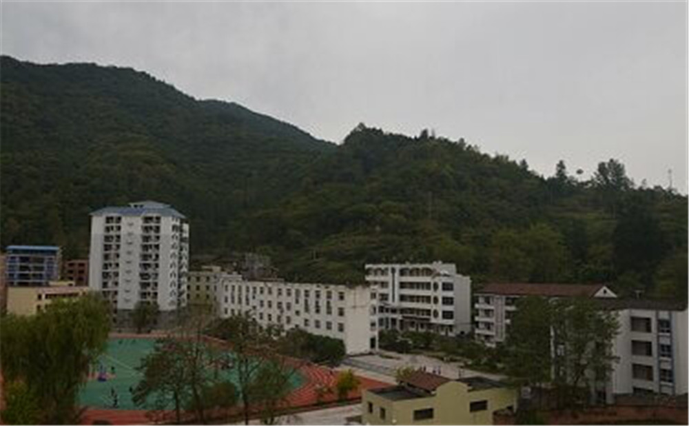 萬源市第二中學(xué)教學(xué)質(zhì)量怎么樣、好不好?