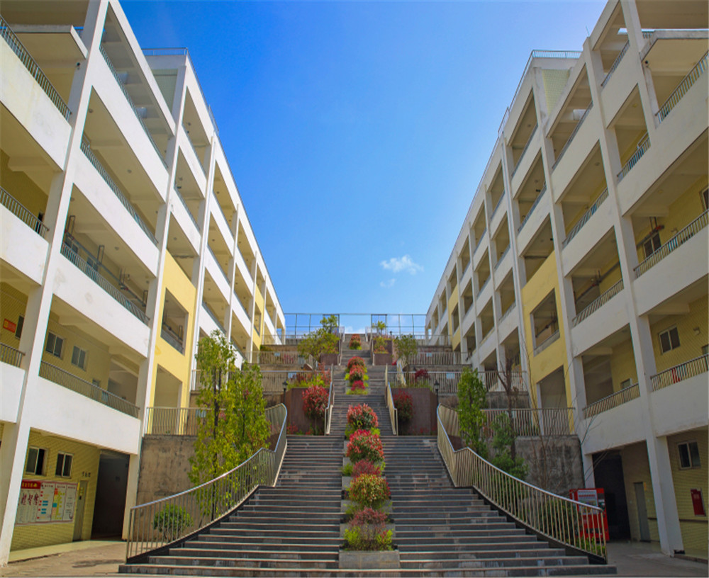 廣元市八二一中學(xué)2020年招生計(jì)劃公布了嗎？