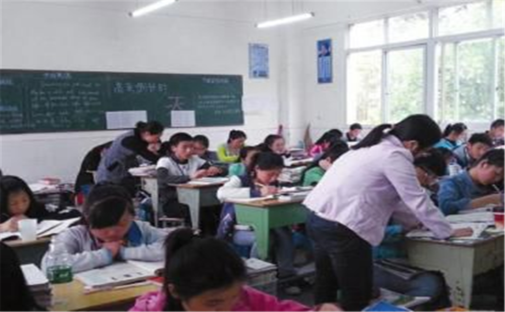奇章中學(xué)2020年中考錄取分?jǐn)?shù)線是多少分？