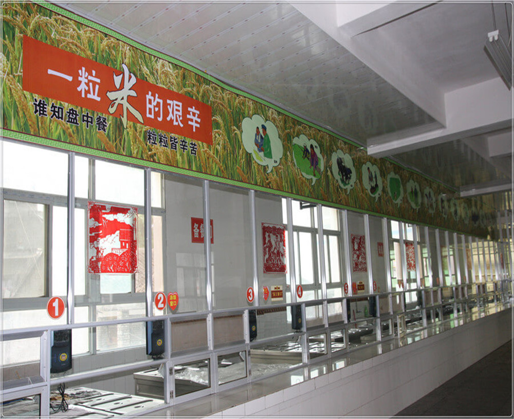 蒼溪實驗中學(xué)的環(huán)境怎么樣？