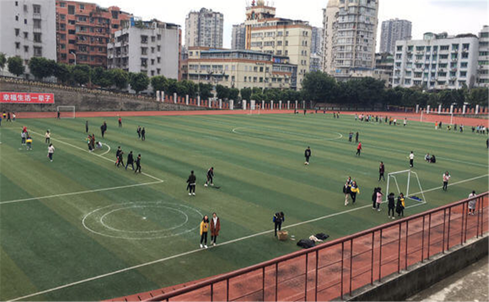 內(nèi)江市翔龍中學(xué)學(xué)校招辦電話(huà)是多少？