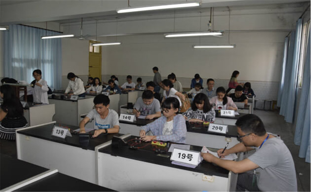 內(nèi)江第三中學(xué)學(xué)校環(huán)境怎么樣？