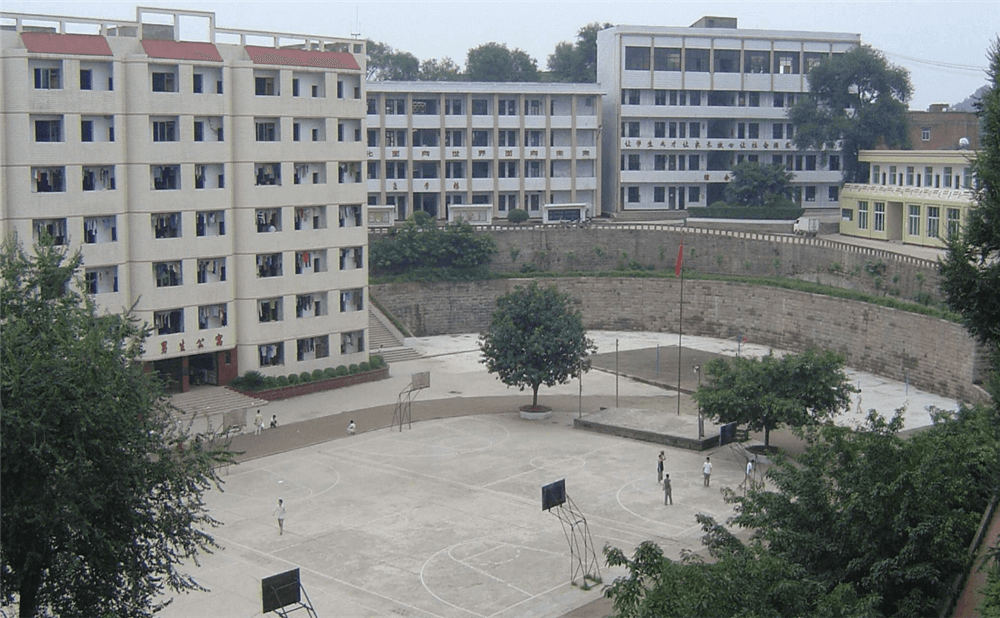 周口中學(xué)學(xué)校詳細(xì)地址在什么地方？