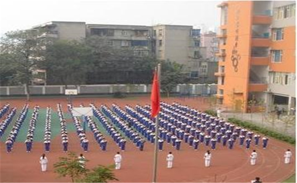 成都市田家炳中學(xué)的高考升學(xué)率高不高？