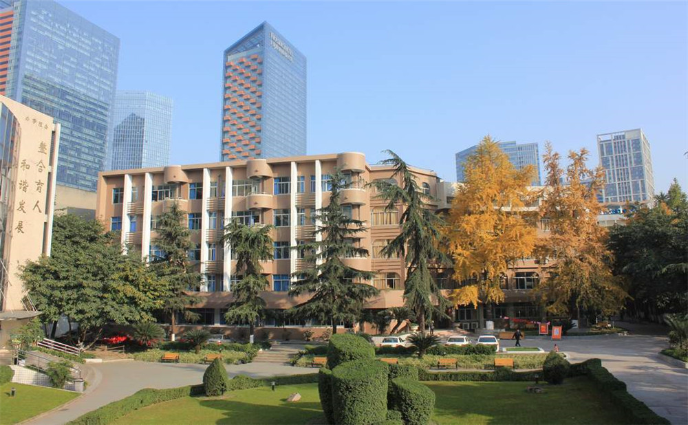 成都市鹽道街中學2020年招生計劃是多少？