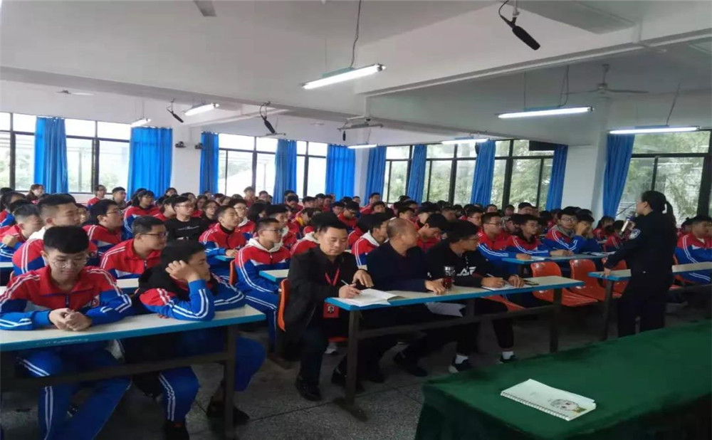 成都文武學(xué)校的高考升學(xué)率高不高？