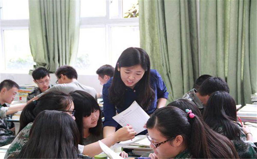 八一聚源高級中學(xué)的老師怎么樣？