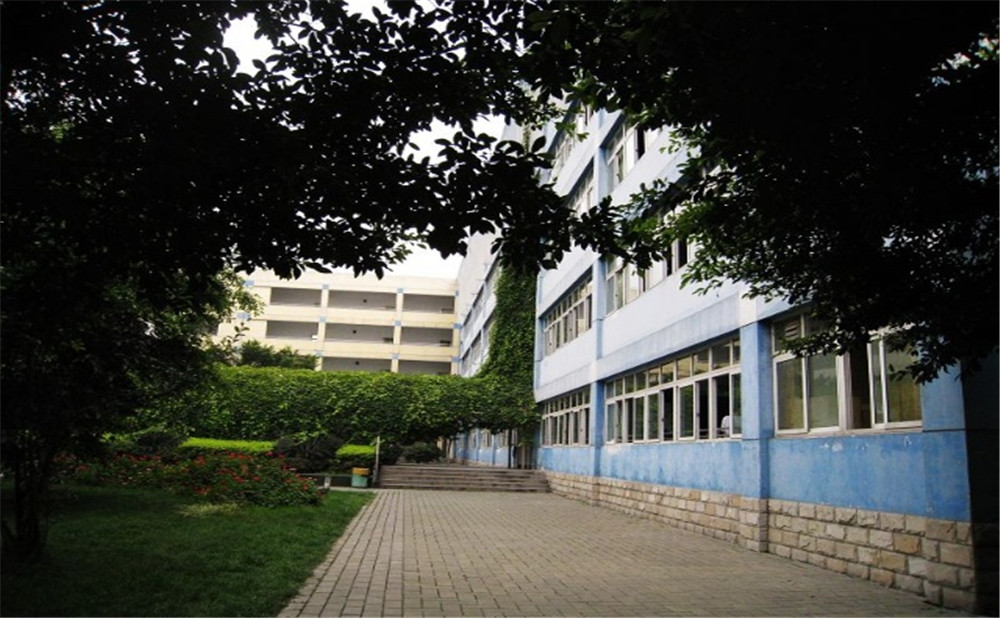四川師范大學(xué)實驗外國語學(xué)校近三年的錄取分?jǐn)?shù)是說多少？