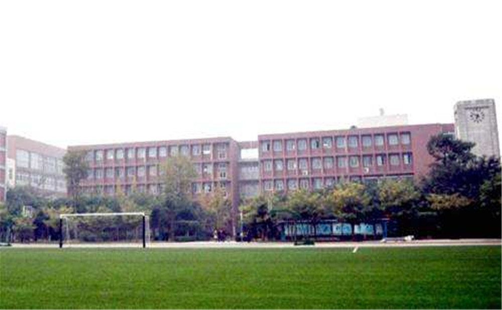 電子科技大學(xué)實(shí)驗(yàn)中學(xué)近三年的錄取分?jǐn)?shù)是多少？