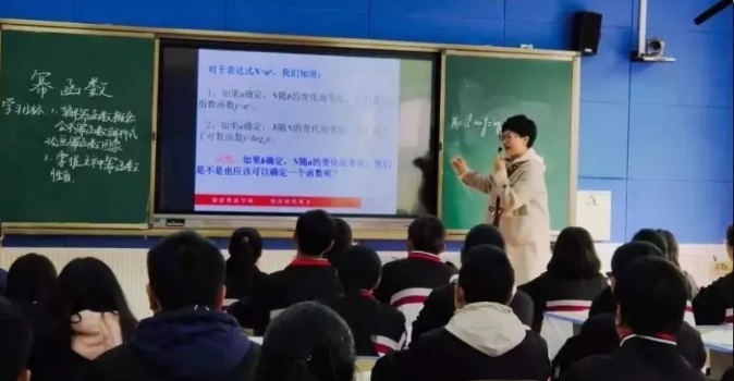 蒲江中學(xué)近三年的錄取分?jǐn)?shù)線是多少？