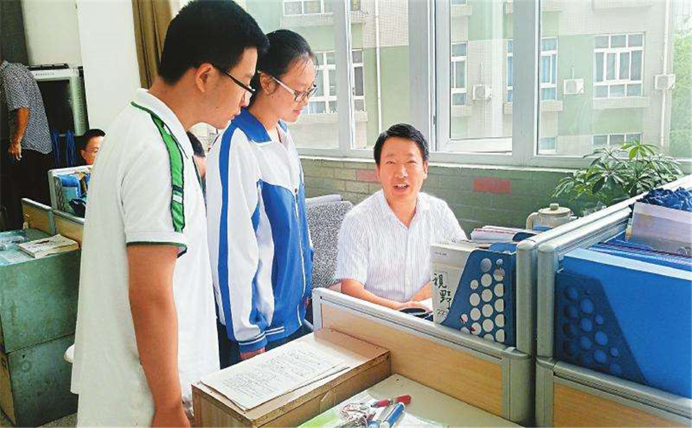 成都市第十七中學(xué)本科升學(xué)率是多少？