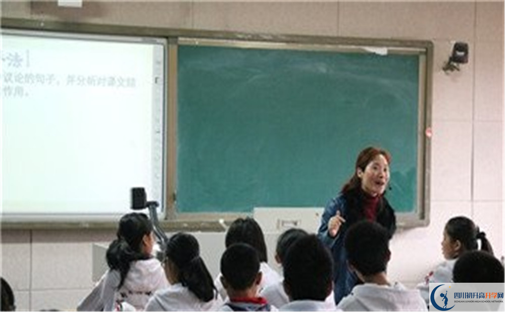 成都實驗中學(xué)高中本部的錄取分?jǐn)?shù)是多少？