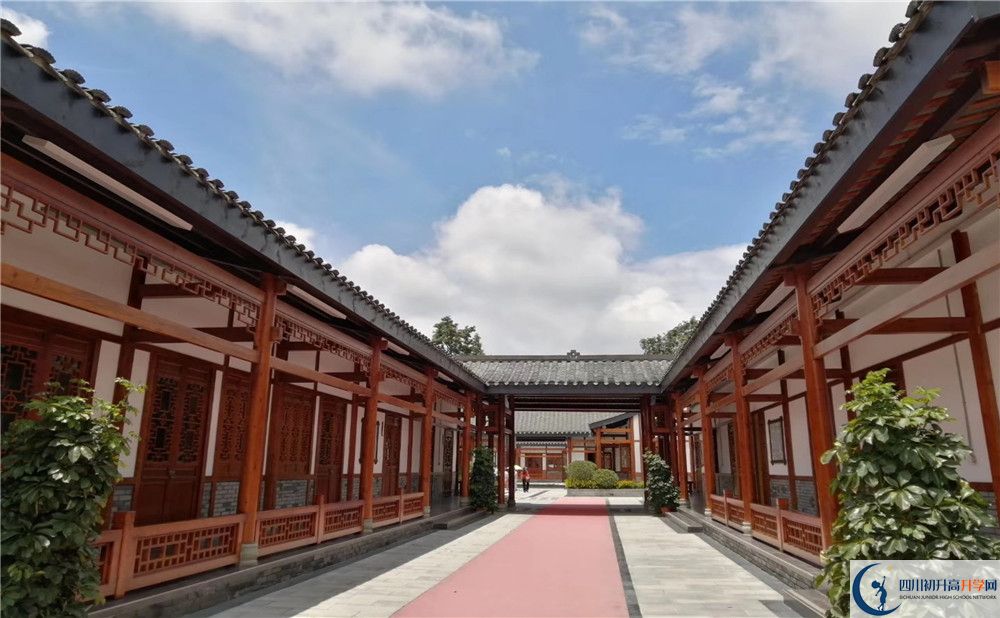 成都綿實(shí)外國(guó)語(yǔ)學(xué)校2020年外地招生考試時(shí)間是多久？					