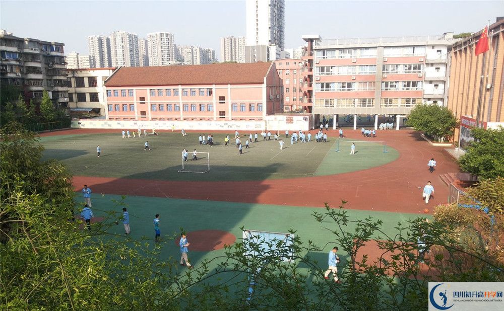 通錦中學(xué)的地址怎么走？