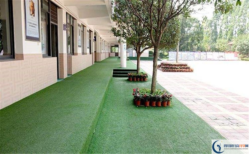 都江堰玉壘學校住宿費用是多少？