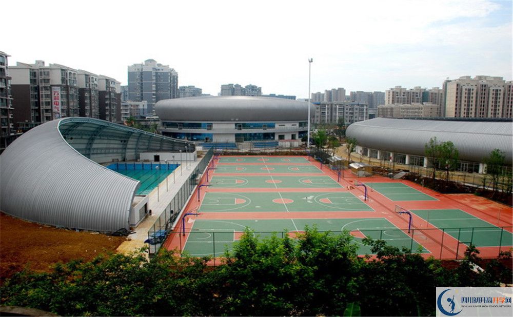 簡陽中學(xué)住宿費用是多少？