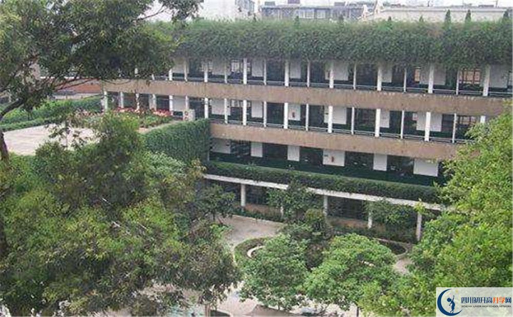成都列五中學初升高難不難？
