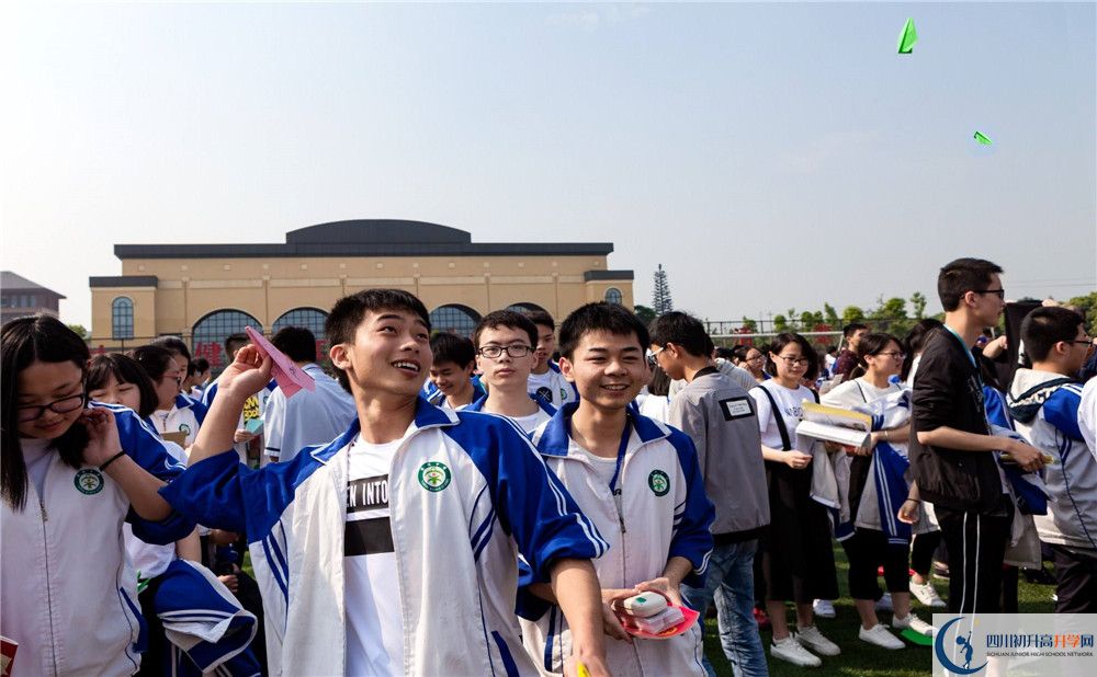 棠湖中學(xué)2020年保送清華北大的人數(shù)有多少？