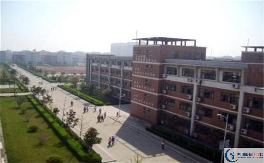 都江堰中學的高中住宿怎么樣？
