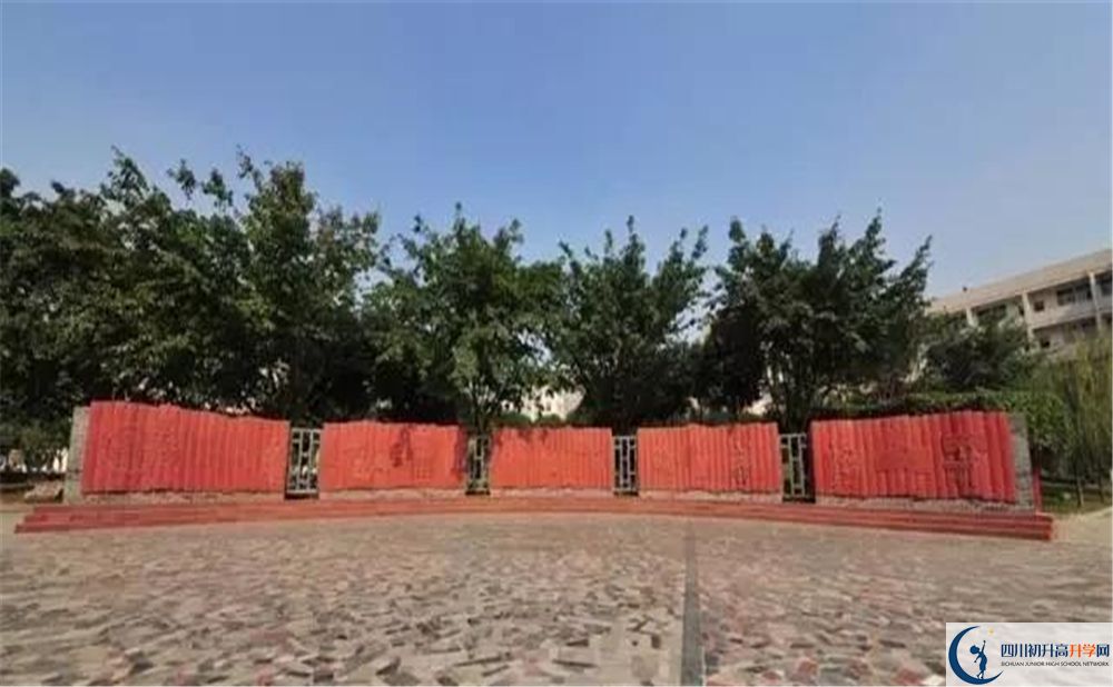 溫江二中實驗班人數(shù)是多少？