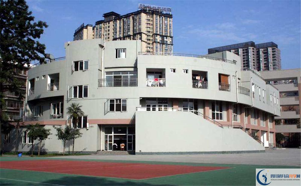 成都市鹽道街中學高中分班考試難嗎？