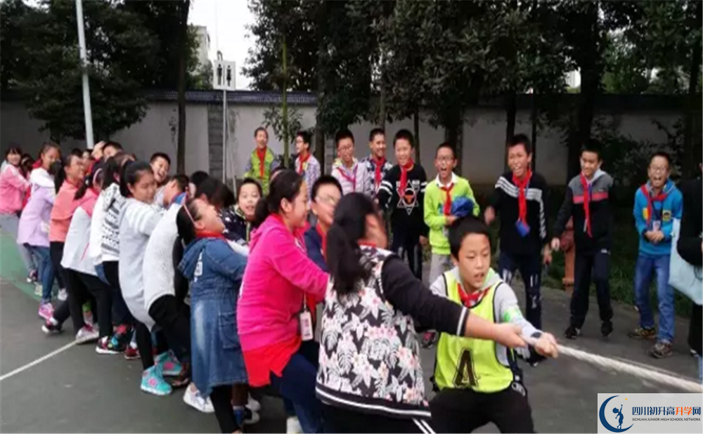 成都市龍泉中學(xué)高中分班考試難嗎？