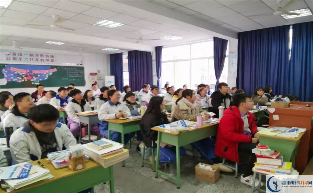 簡陽中學(xué)實驗班學(xué)費貴嗎？