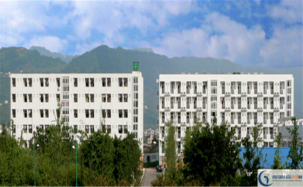 2020年成都市龍泉中學軍訓(xùn)時間安排在哪看？