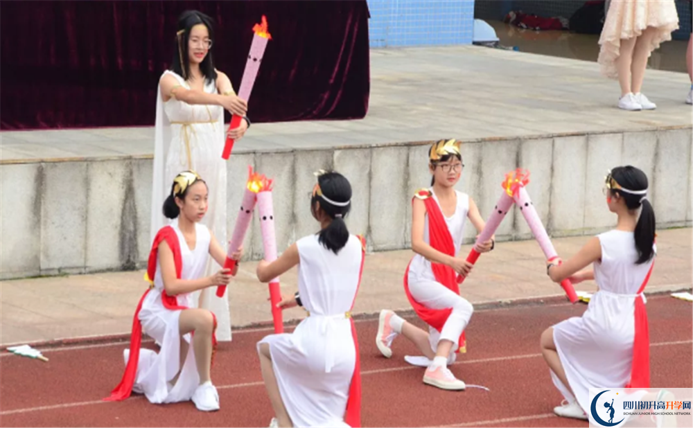 成都市泡桐樹(shù)中學(xué)2020年高考人數(shù)是多少？