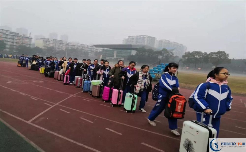 成都華西中學(xué)2020年高考人數(shù)是多少？