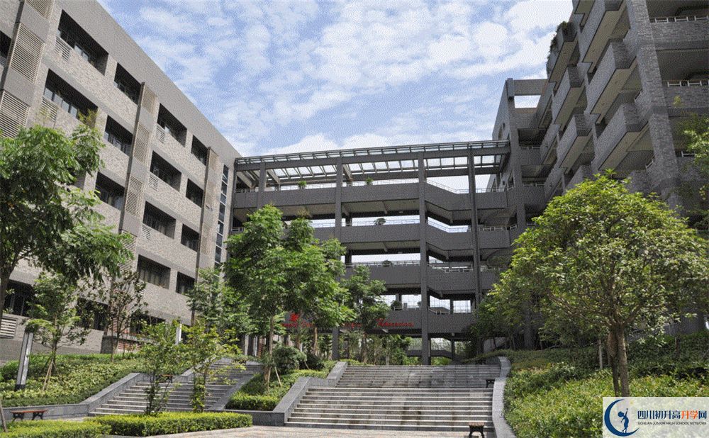 石室天府中學2020年高考人數(shù)是多少？