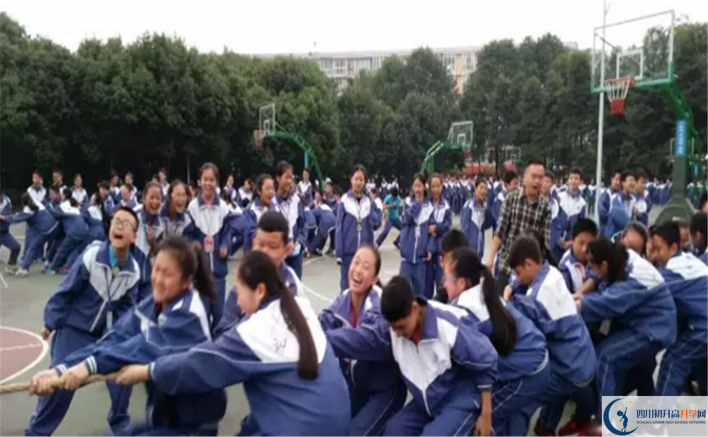 成都市龍泉中學(xué)軍訓(xùn)多久？